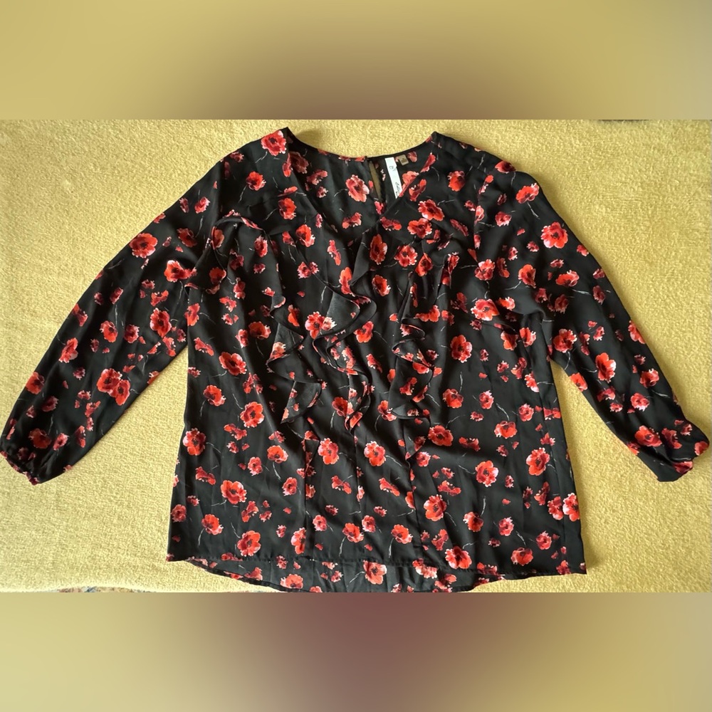 NY Collection Black and Red Floral Blouse
